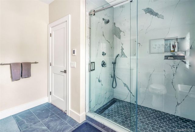 2375 Sound Drive, Greenport, NY 11944