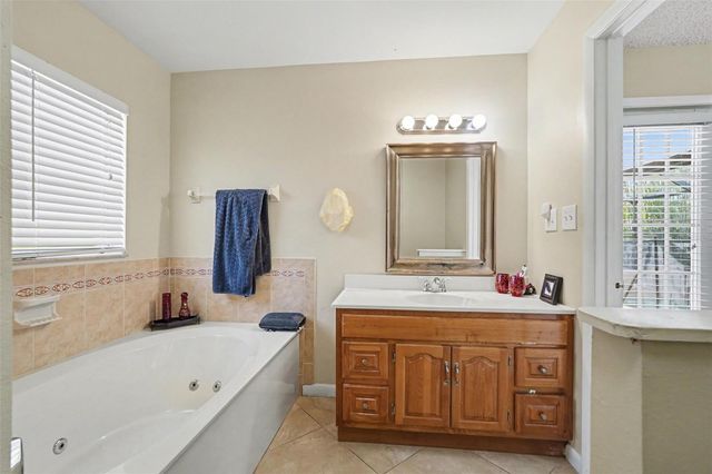 412 W IDLEWILD AVENUE, Tampa, FL 33604