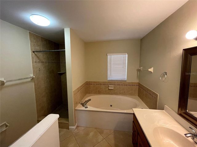 412 W IDLEWILD AVENUE, Tampa, FL 33604