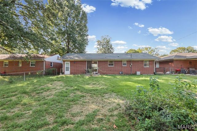 4103 S Park Drive, Belleville, IL 62226