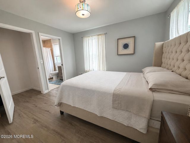 10 Pine Tree Road, Toms River, NJ 08753