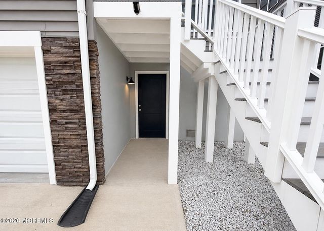 10 Pine Tree Road, Toms River, NJ 08753