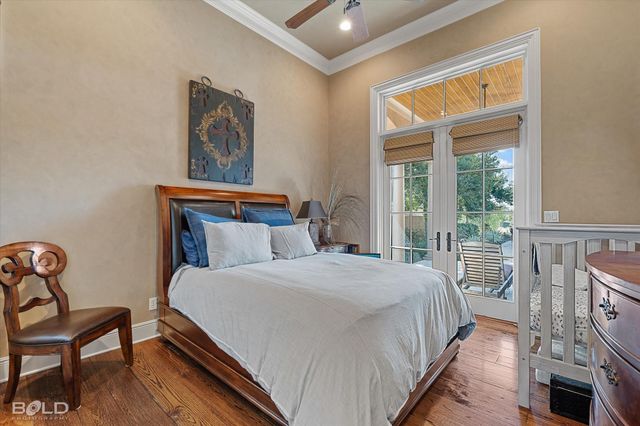 207 N Beach Drive, Bossier City, LA 71111