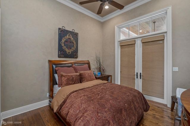 207 N Beach Drive, Bossier City, LA 71111