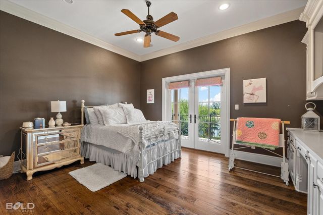 207 N Beach Drive, Bossier City, LA 71111