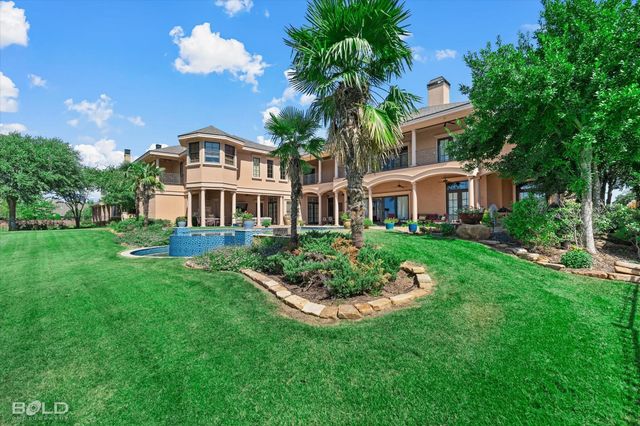 207 N Beach Drive, Bossier City, LA 71111