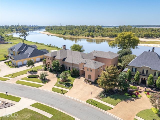 207 N Beach Drive, Bossier City, LA 71111