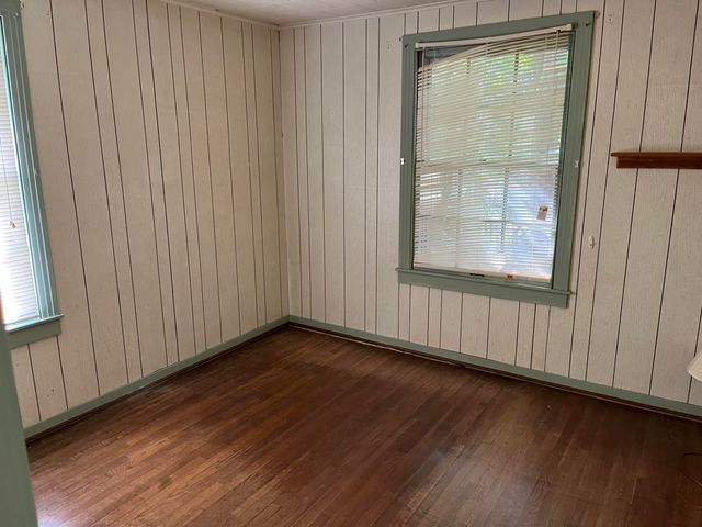 805 Dennis Ave, Leesville, LA 71446