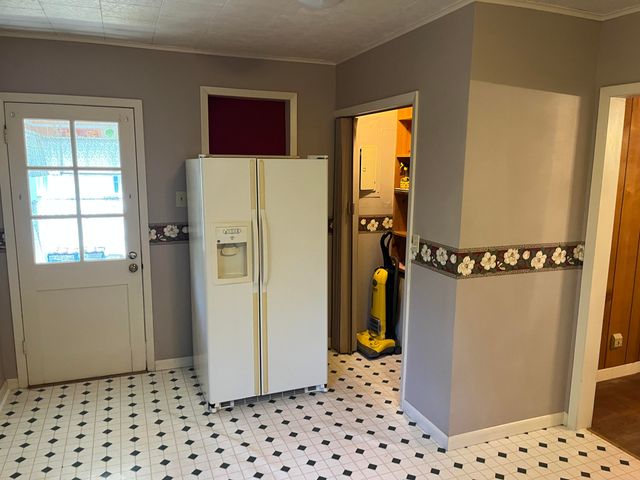 805 Dennis Ave, Leesville, LA 71446