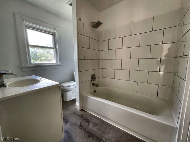 131 E Ido Avenue, Akron, OH 44301