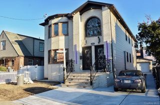 139-12 111th Avenue 2nd flr, Jamaica, NY 11435