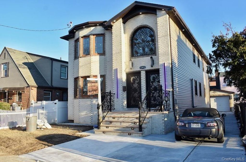 139-12 111th Avenue 2nd flr, Jamaica, NY 11435