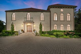 1015 Sheridan Road, Winnetka, IL 60093