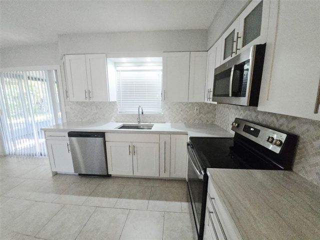4424 87TH ST CT W STREET W, Bradenton, FL 34210