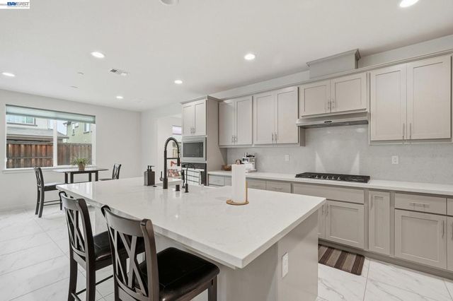 3039 Paxton Ct, Lathrop, CA 95330