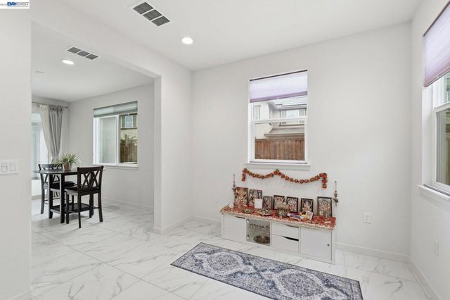 3039 Paxton Ct, Lathrop, CA 95330