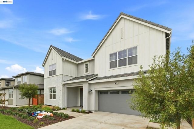 3039 Paxton Ct, Lathrop, CA 95330