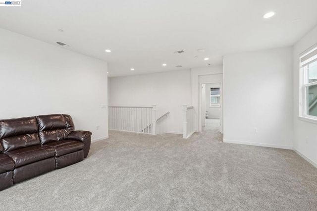 3039 Paxton Ct, Lathrop, CA 95330