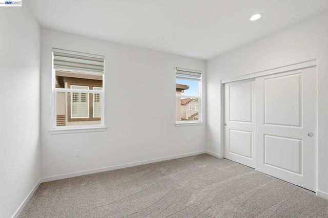 3039 Paxton Ct, Lathrop, CA 95330