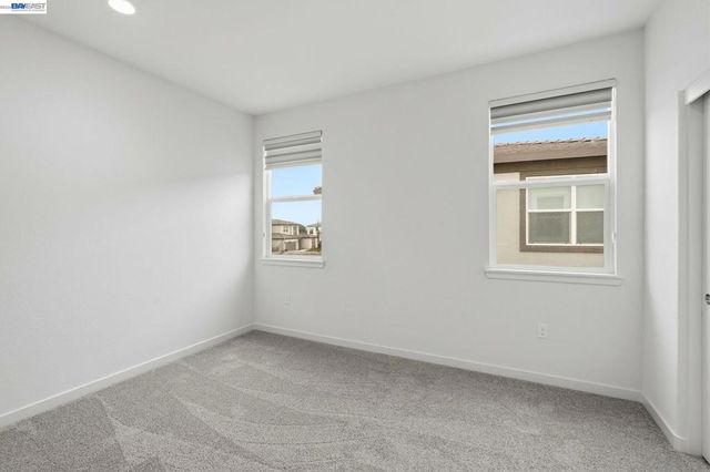 3039 Paxton Ct, Lathrop, CA 95330