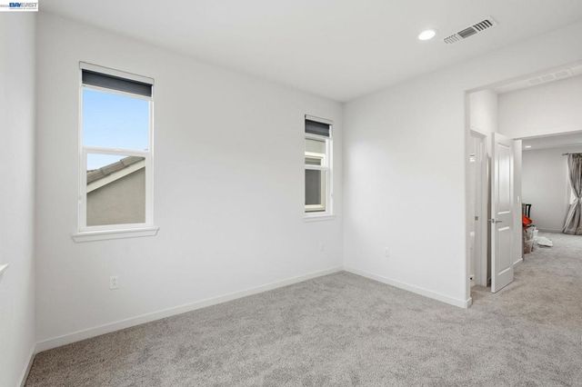 3039 Paxton Ct, Lathrop, CA 95330