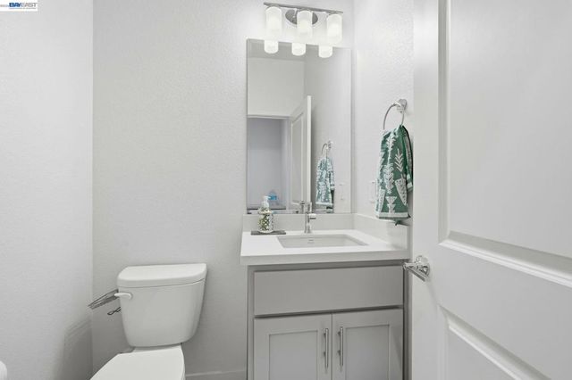 3039 Paxton Ct, Lathrop, CA 95330