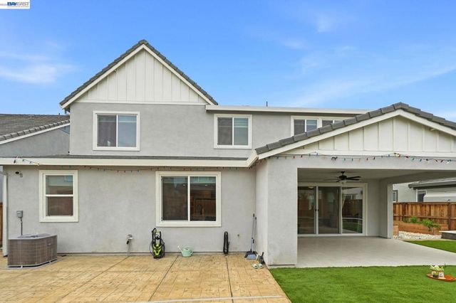3039 Paxton Ct, Lathrop, CA 95330