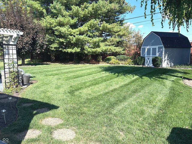 53 Oakden Court, Whiteland, IN 46184