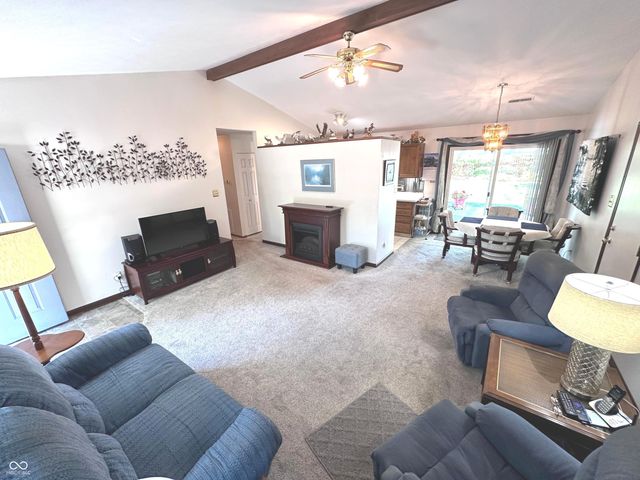 53 Oakden Court, Whiteland, IN 46184