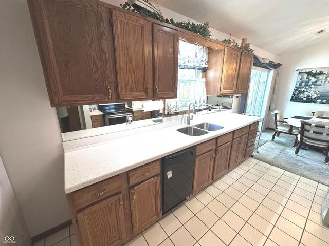 53 Oakden Court, Whiteland, IN 46184