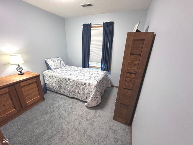 53 Oakden Court, Whiteland, IN 46184