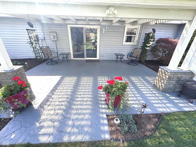 53 Oakden Court, Whiteland, IN 46184
