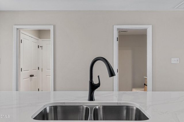 325 S Baker Street, Four Oaks, NC 27524