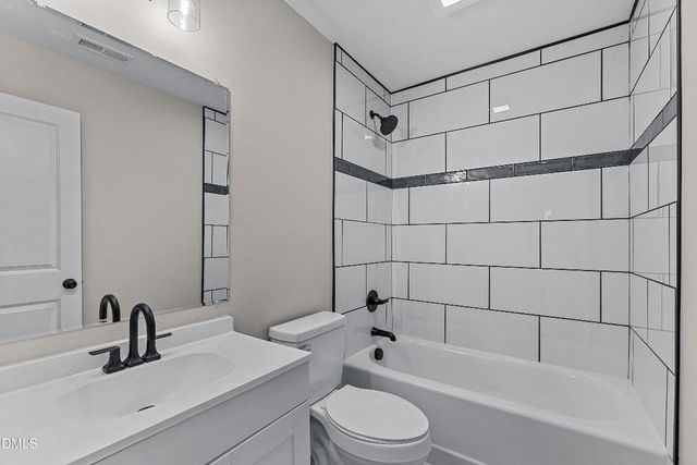 325 S Baker Street, Four Oaks, NC 27524