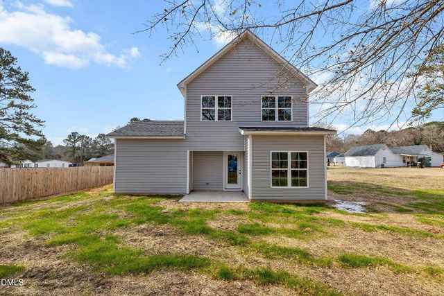 325 S Baker Street, Four Oaks, NC 27524