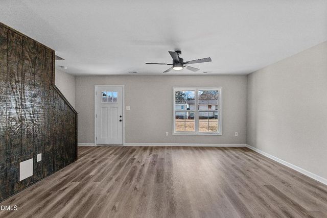 325 S Baker Street, Four Oaks, NC 27524