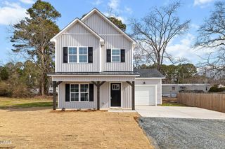 325 S Baker Street, Four Oaks, NC 27524