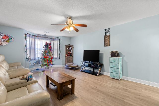 210 Wheeler Avenue, Chickamauga, GA 30707