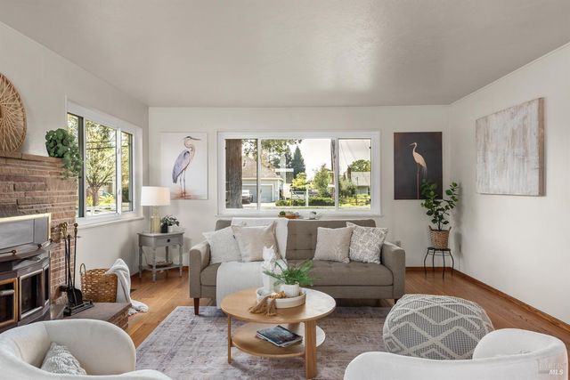 2241 Marsh Rd, Santa Rosa, CA 95403