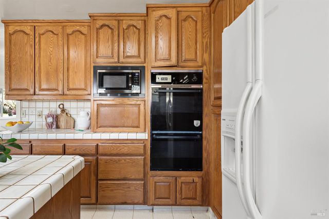 2241 Marsh Rd, Santa Rosa, CA 95403