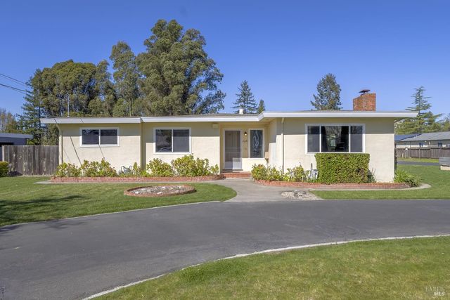 2241 Marsh Rd, Santa Rosa, CA 95403