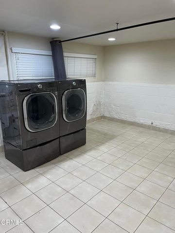 320 Mchenry Road 27, Glendale, CA 91206