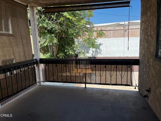 320 Mchenry Road 27, Glendale, CA 91206