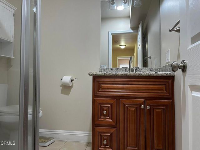 320 Mchenry Road 27, Glendale, CA 91206