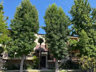 320 Mchenry Road 27, Glendale, CA 91206