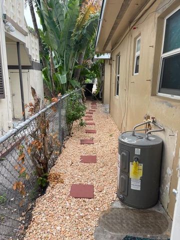 725 21st Street, West Palm Beach, FL 33407