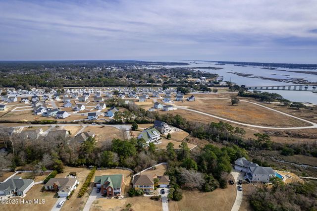 226 Royal Oaks Court, Cedar Point, NC 28584