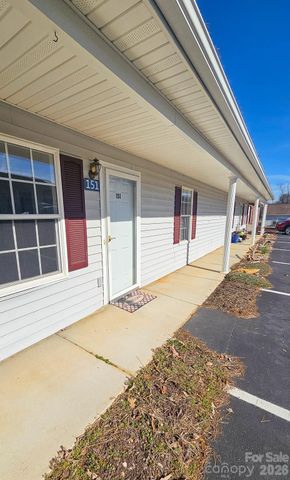 151 24th Street NW, Hickory, NC 28601