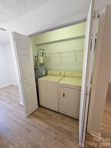 151 24th Street NW, Hickory, NC 28601