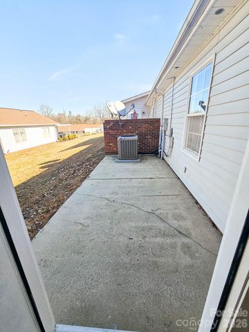 151 24th Street NW, Hickory, NC 28601